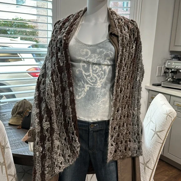 The Scala collection hat, hand knitted cashmere scarf & pure silk purse bundle - Picture 9 of 16